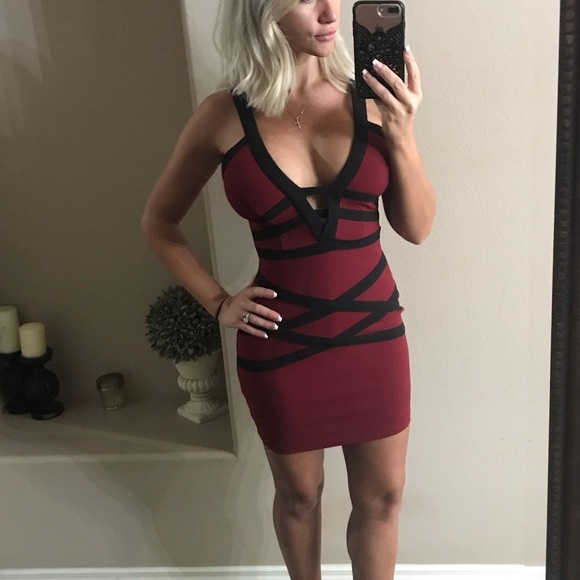 Burgundy dress - Picture 2 of 5